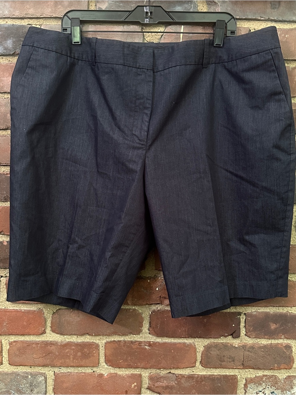 TALBOTS bermuda dressy shorts plus size 18W (40 X 10.25)